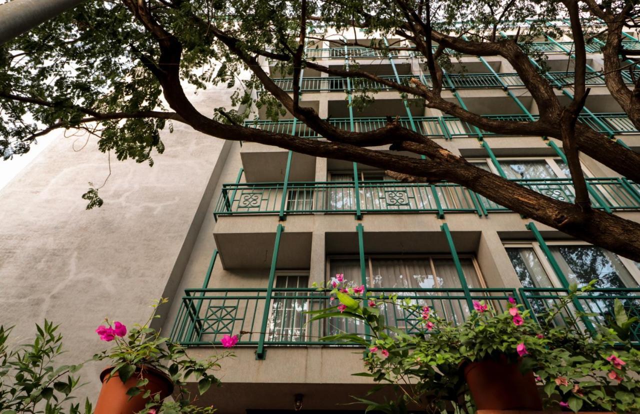 Bougainvilla Apartment Szúrat Kültér fotó